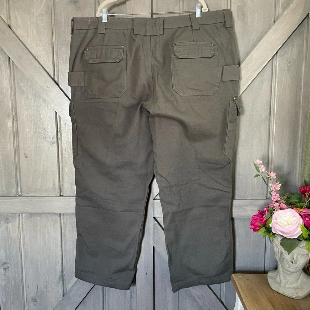 Men's DuluthFlex Fire Hose Relaxed Fit Cargo Work Pants 42x38 NWOT Gunmetal gray